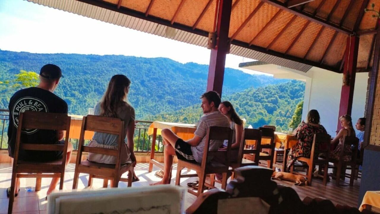 Aris Homestay And Warung Made Munduk Buitenkant foto