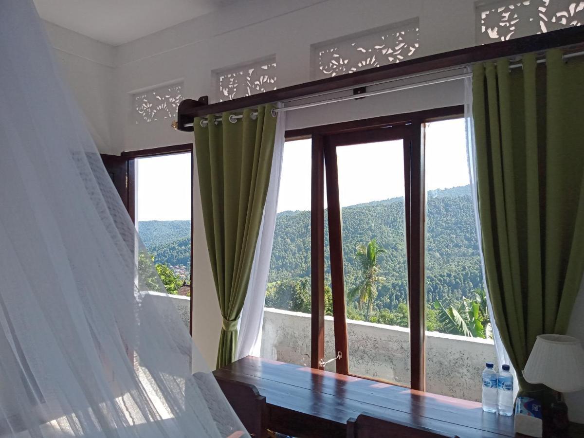 Aris Homestay And Warung Made Munduk Buitenkant foto