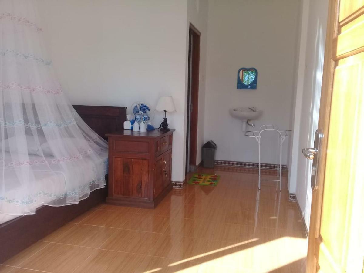 Aris Homestay And Warung Made Munduk Buitenkant foto